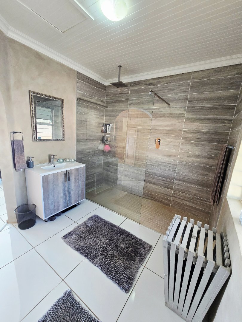 4 Bedroom Property for Sale in Wilkoppies North West